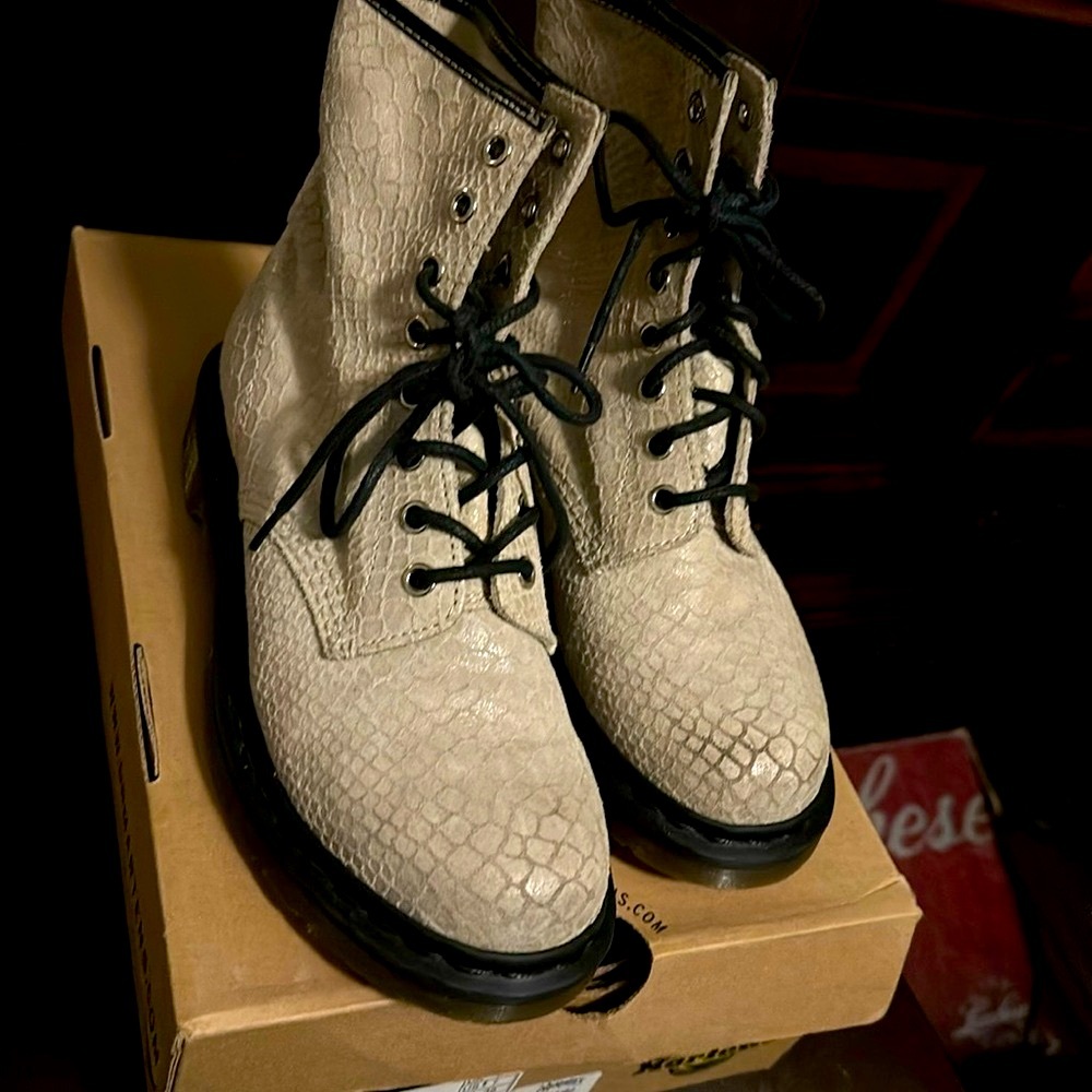 Dr. Martens